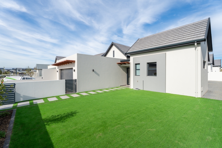 3 Bedroom Property for Sale in Sitari Country Estate Western Cape